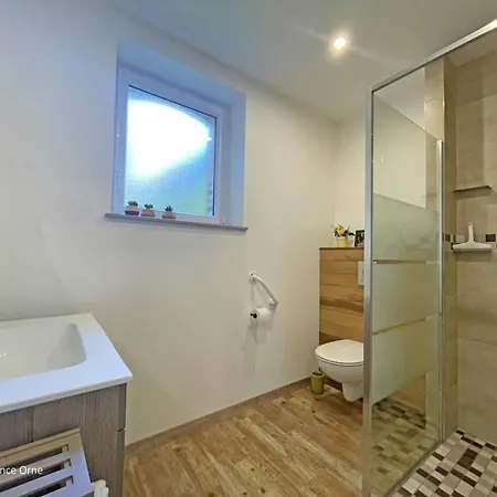 Maison Renovee En Pierre, Animaux Acceptes, Proche Bagnoles-de-l'orne - Fr-1-497-222 *