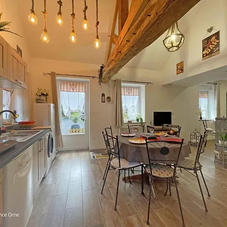 Prázdninový dům Maison Renovee En Pierre, Animaux Acceptes, Proche Bagnoles-de-l'orne - Fr-1-497-222 La Coulonche